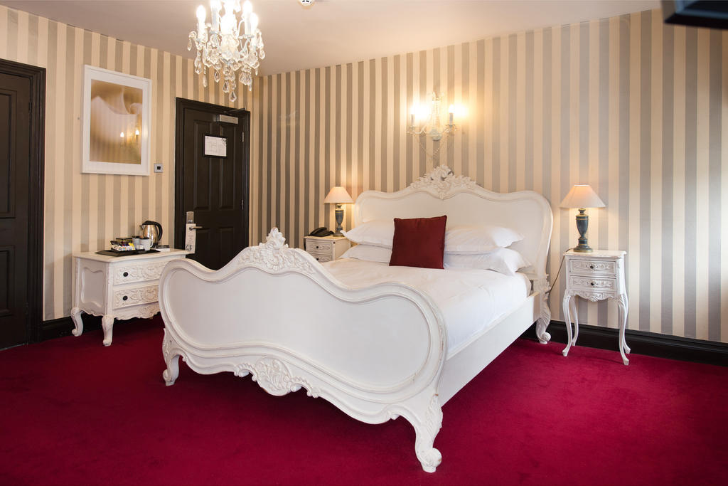 Balmoral Hotel Харрогейт Экстерьер фото