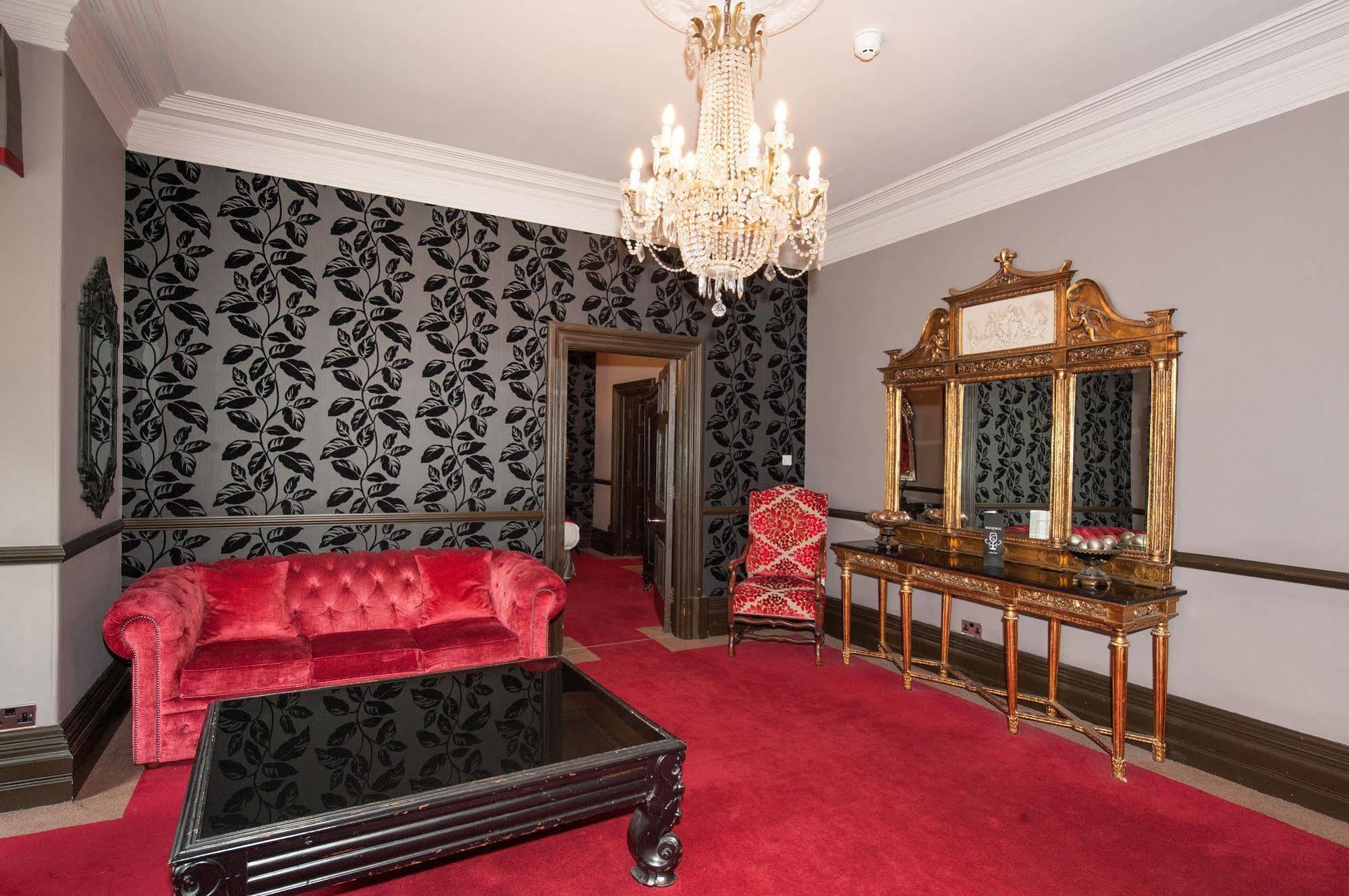 Balmoral Hotel Харрогейт Экстерьер фото