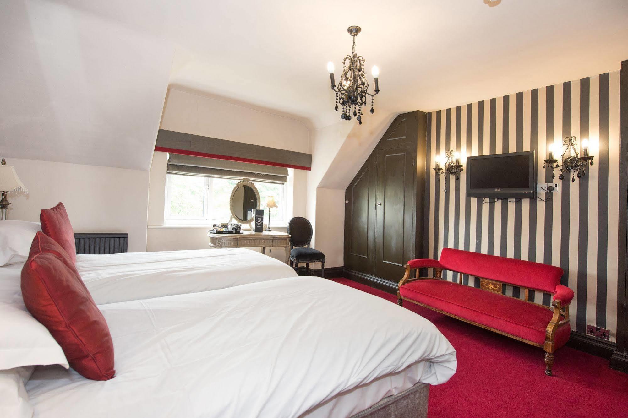 Balmoral Hotel Харрогейт Экстерьер фото